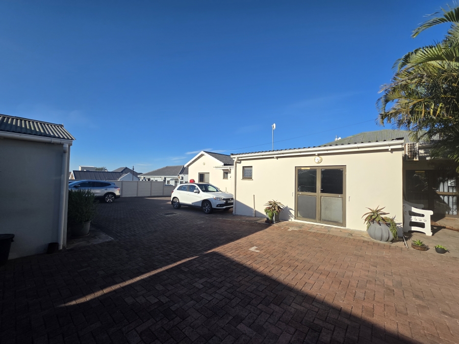 Commercial Property for Sale in Nahoon Eastern Cape